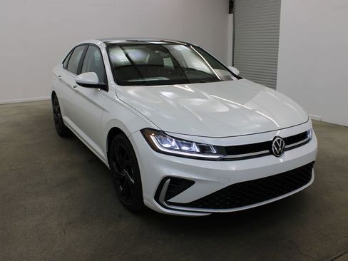 New 2026 Volkswagen Jetta SE FWD image 6