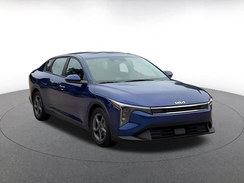 Used 2025 Kia K4 FWD image 3