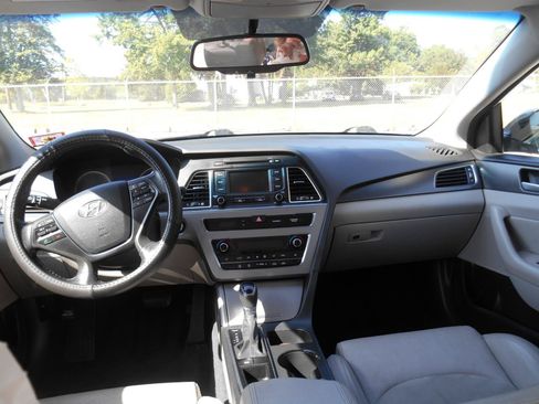 Used 2015 Hyundai Sonata Sport w/ Option Group 03 FWD image 7