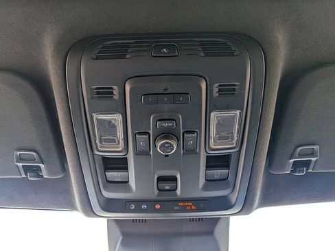 Used 2022 Cadillac Escalade Sport Platinum w/ Heavy-Duty Trailer Package AWD/4WD image 27