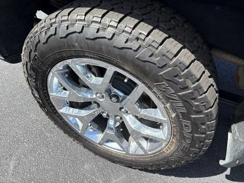 Used 2023 Chevrolet Silverado 1500 LTZ AWD/4WD image 10