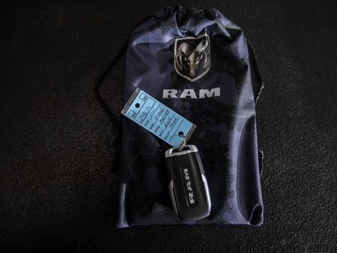 Used 2025 RAM 2500 Laramie w/ Night Edition image 33