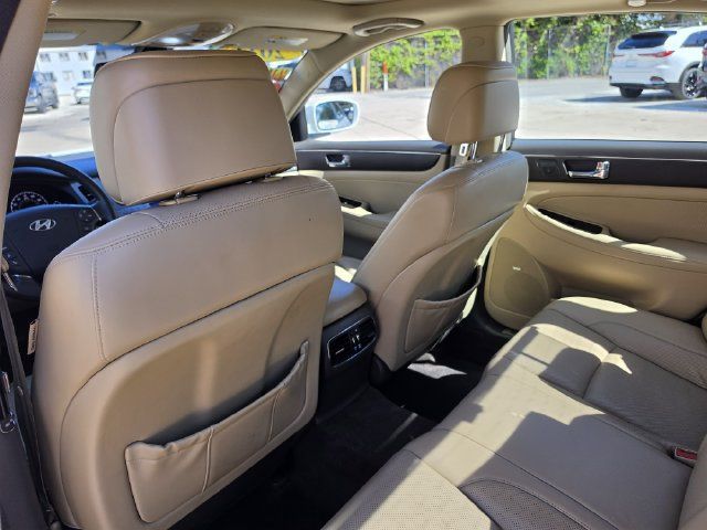Used 2011 Hyundai Genesis 3.8 w/ Premium Navigation Pkg 3 RWD image 11