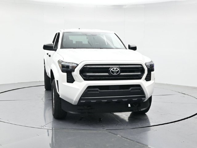 Used 2024 Toyota Tacoma SR AWD/4WD image 4