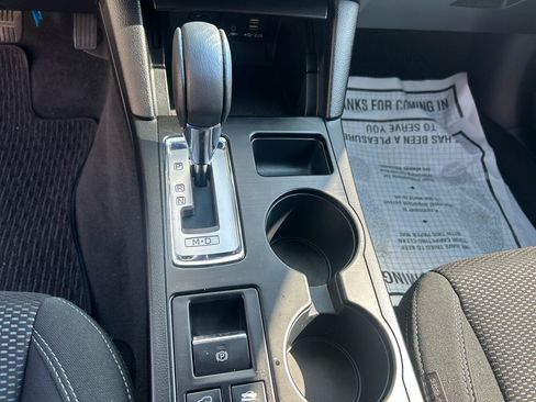 Used 2019 Subaru Outback 2.5i Premium AWD/4WD image 21