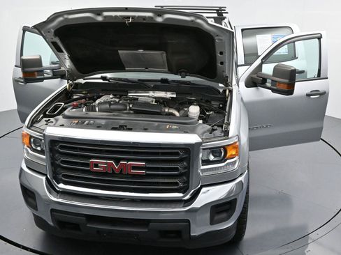 Used 2019 GMC Sierra 2500 4x4 Crew Cab w/ Sierra Convenience Package image 38