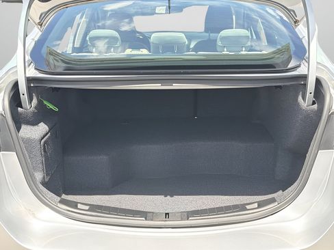 Used 2018 Ford Fusion S FWD image 8