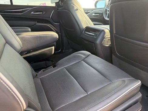 Used 2023 Cadillac Escalade Sport w/ LPO, ONYX Package image 20