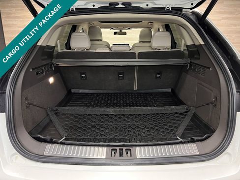 Used 2022 Lincoln Nautilus Reserve w/ Luxury Package image 16