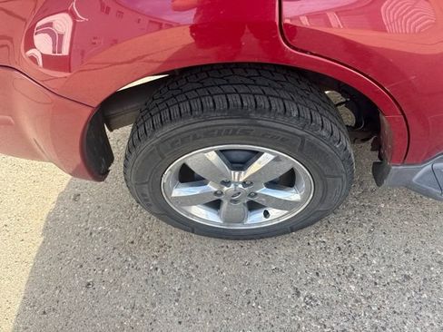 Used 2010 Ford Escape XLT AWD/4WD image 15