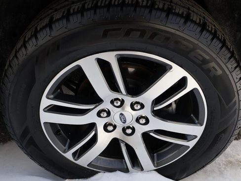 Used 2024 Ford Expedition Limited image 6