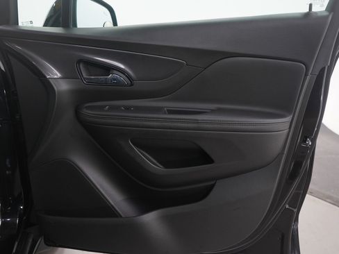 Used 2020 Buick Encore Preferred w/ Safety Package image 10