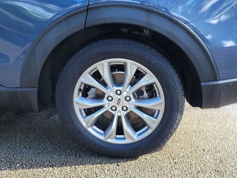 Used 2021 Ford Explorer XLT w/ Equipment Group 202A RWD image 5