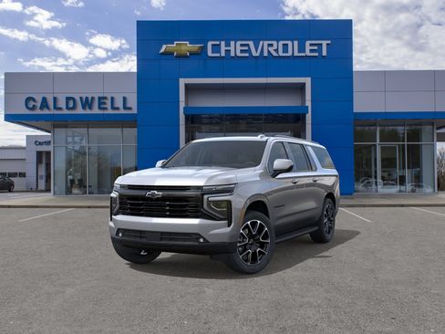New 2026 Chevrolet Suburban RST w/ Sun And Tow Package AWD/4WD image 8