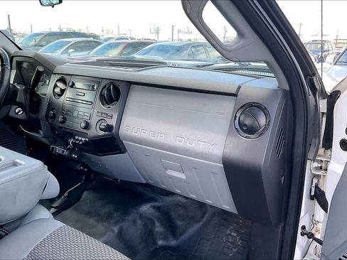 Used 2012 Ford F250 XL w/ FX4 Off Road Pkg AWD/4WD image 23