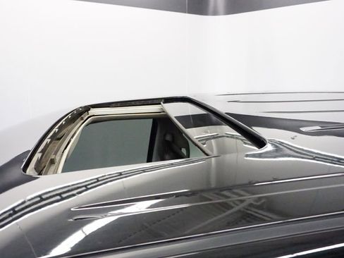 Used 2013 RAM 1500 Sport w/ Sport Premium Group image 37