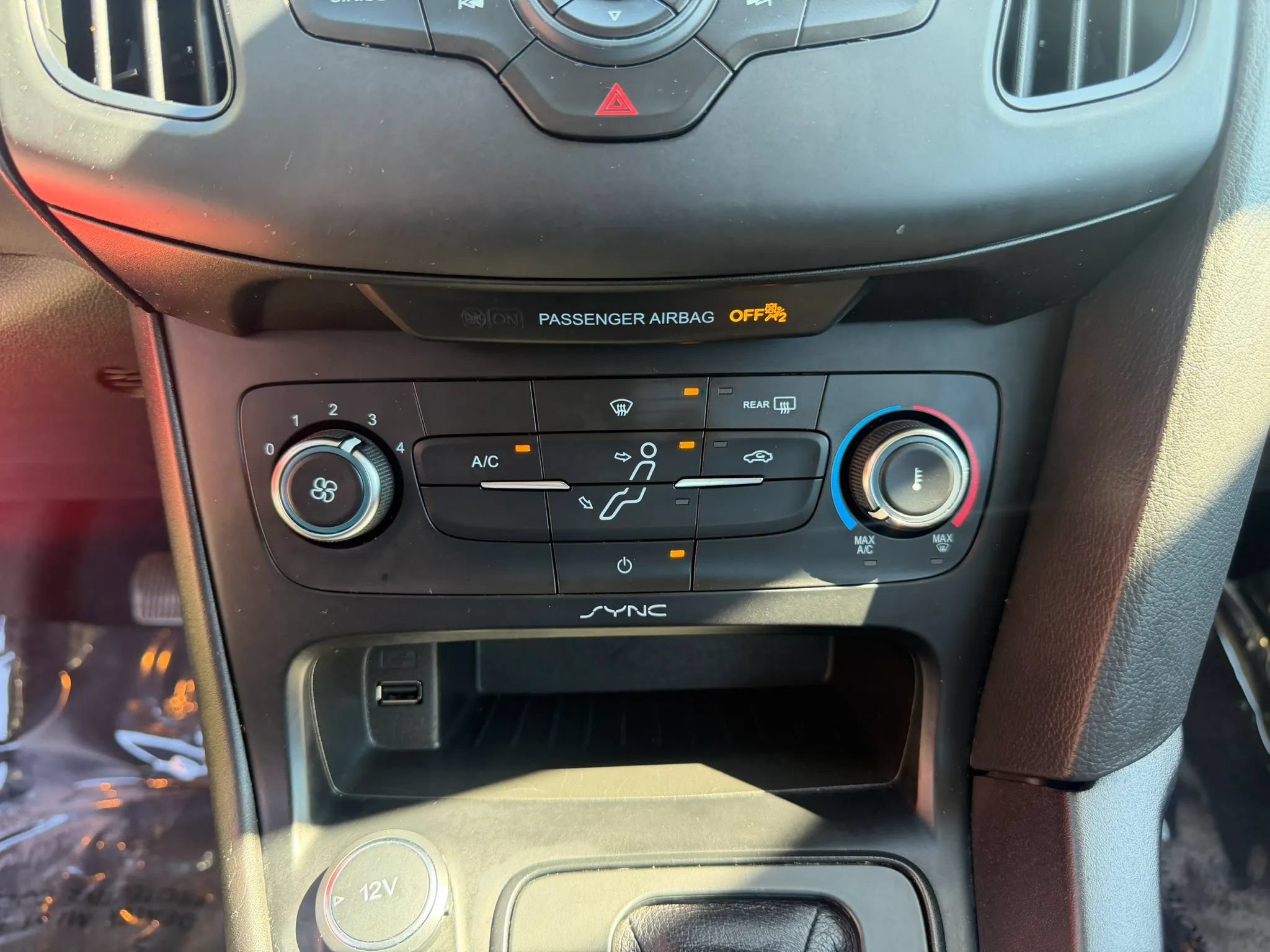 Used 2017 Ford Focus SE FWD image 23