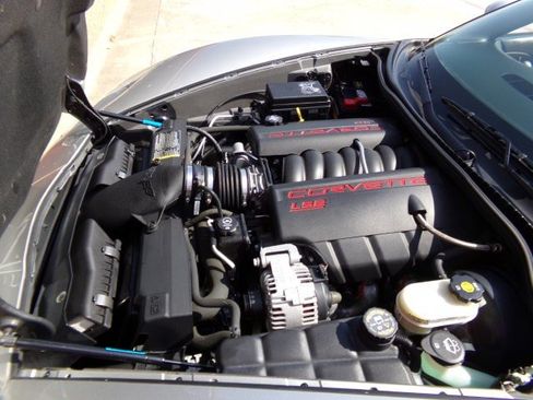 Used 2006 Chevrolet Corvette Coupe RWD image 12