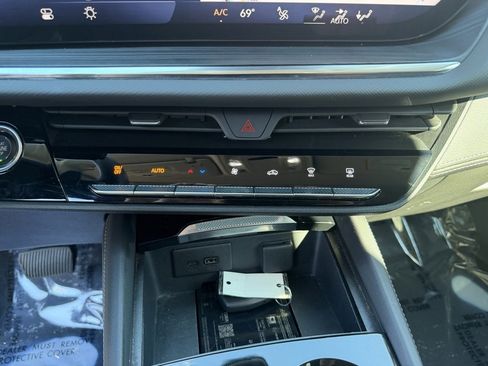 Used 2025 Buick Envision Preferred image 26