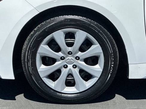Used 2021 Toyota Corolla LE FWD image 27