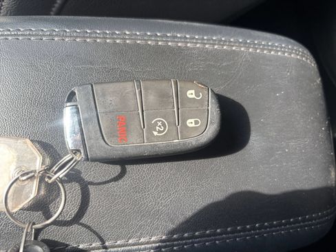 Used 2025 Jeep Compass Limited AWD/4WD image 21