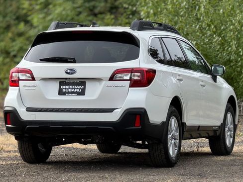 Used 2019 Subaru Outback 2.5i Premium AWD/4WD image 7