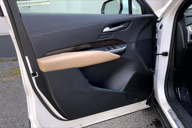 Used 2024 Cadillac XT4 Premium Luxury AWD/4WD image 23