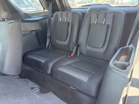 Used 2018 Ford Explorer XLT FWD image 13