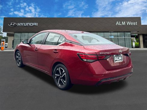 Used 2024 Nissan Sentra SV FWD image 7
