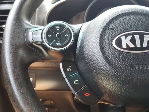 Used 2017 Kia Soul w/ Convenience Package FWD image 24