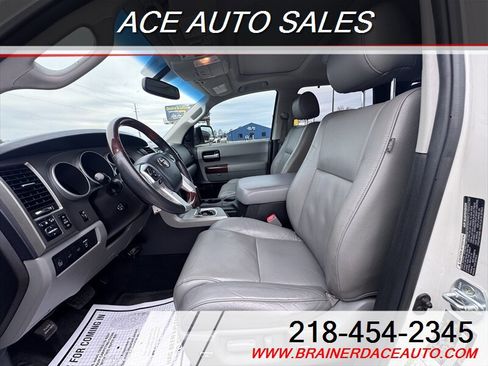Used 2016 Toyota Sequoia Platinum AWD/4WD image 9