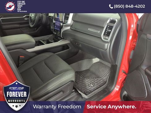 Used 2025 RAM 1500 Big Horn AWD/4WD image 33