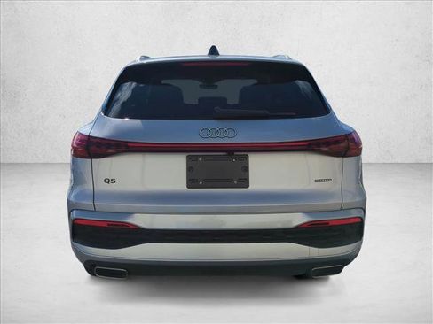 Used 2025 Audi Q5 Premium w/ Convenience Package image 8
