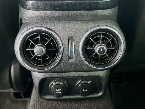 Used 2018 Kia Stinger image 24