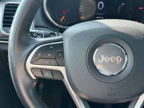 Used 2019 Jeep Grand Cherokee Limited w/ Trailer Tow Group IV image 22