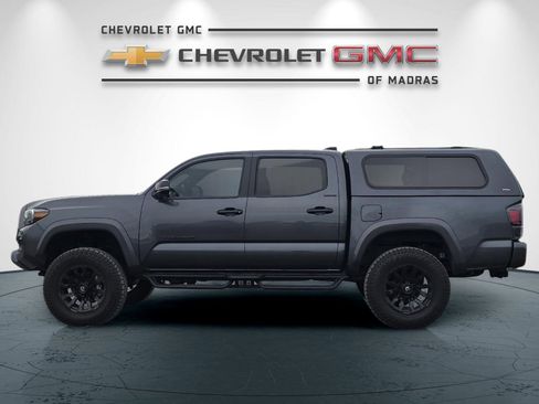 Used 2023 Toyota Tacoma Limited image 6