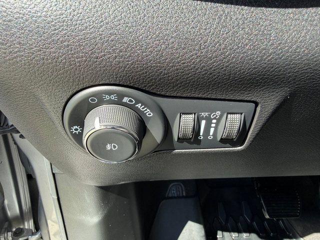 Used 2022 Jeep Compass Limited AWD/4WD image 23