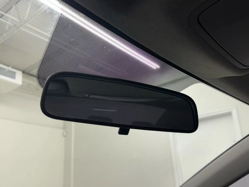 Used 2017 Hyundai Elantra SE image 26