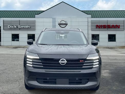 New 2025 Nissan Kicks SR w/ SR Premium Package image 2