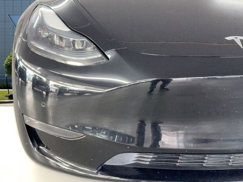 Used 2022 Tesla Model Y Long Range image 11