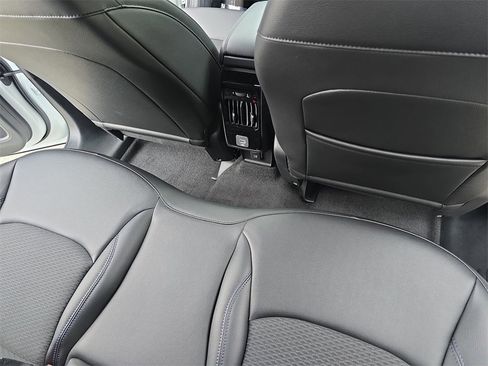 New 2026 Jeep Compass Latitude image 12