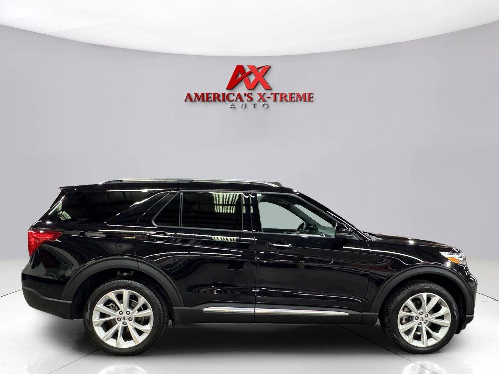 Used 2024 Ford Explorer Platinum w/ Technology Package AWD/4WD image 8