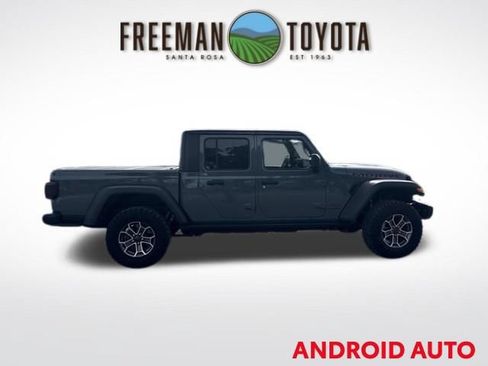 Used 2024 Jeep Gladiator Mojave w/ Steel Bumper Group AWD/4WD image 4