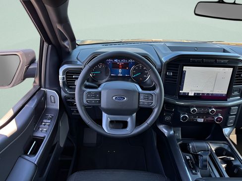 Used 2023 Ford F150 Lariat AWD/4WD image 7