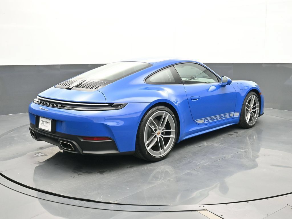 Certified 2025 Porsche 911 Carrera RWD image 19