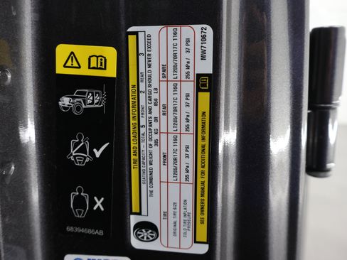 Used 2021 Jeep Wrangler Unlimited Rubicon w/ Trailer Tow Package AWD/4WD image 60