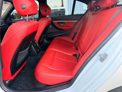 Used 2017 BMW 340i Sedan w/ Technology Package image 28