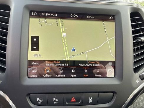 Used 2023 Jeep Cherokee Altitude Lux AWD/4WD image 24