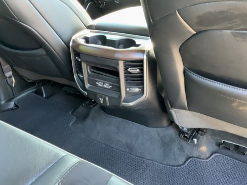 Used 2022 RAM 1500 Laramie AWD/4WD image 22