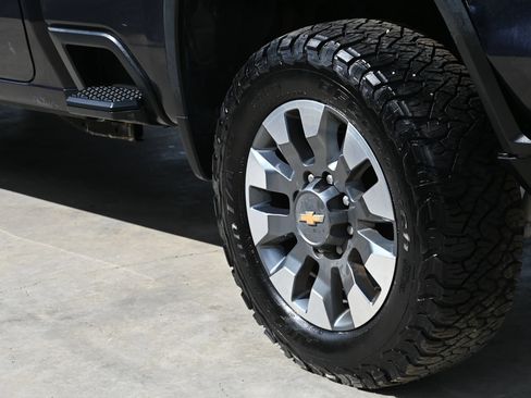 Used 2024 Chevrolet Silverado 2500 Custom w/ Custom Value Package AWD/4WD image 7